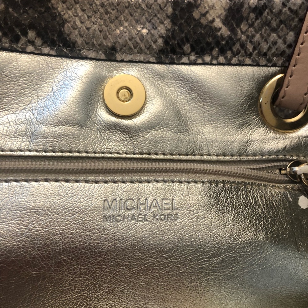 Purse - Picture 5 of 6
